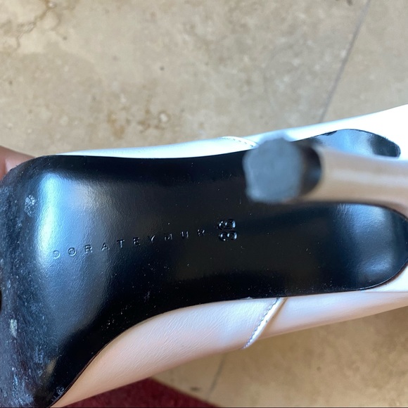 Dorateymur White Leather Ankle Boots 3” heel square toe - Picture 3 of 6